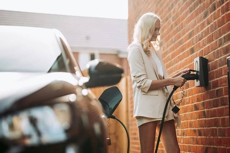Guide to Electric Car Charging and Ownership